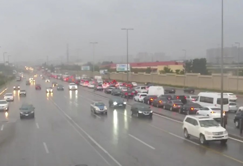 Bakıda hazırda sıxlıq müşahidə edilən yollar
