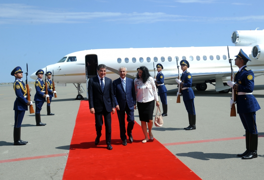 El jefe del Kurdistán iraquí llegó en visita de trabajo a Azerbaiyán