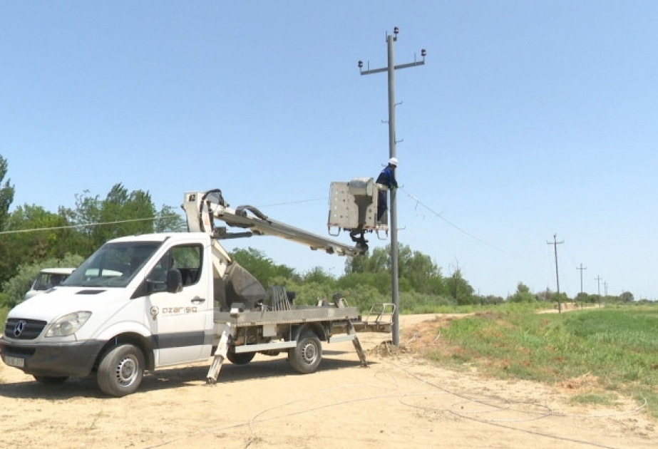 “Azərişıq” Yevlaxın 4 kəndində yenidənqurma işləri aparır