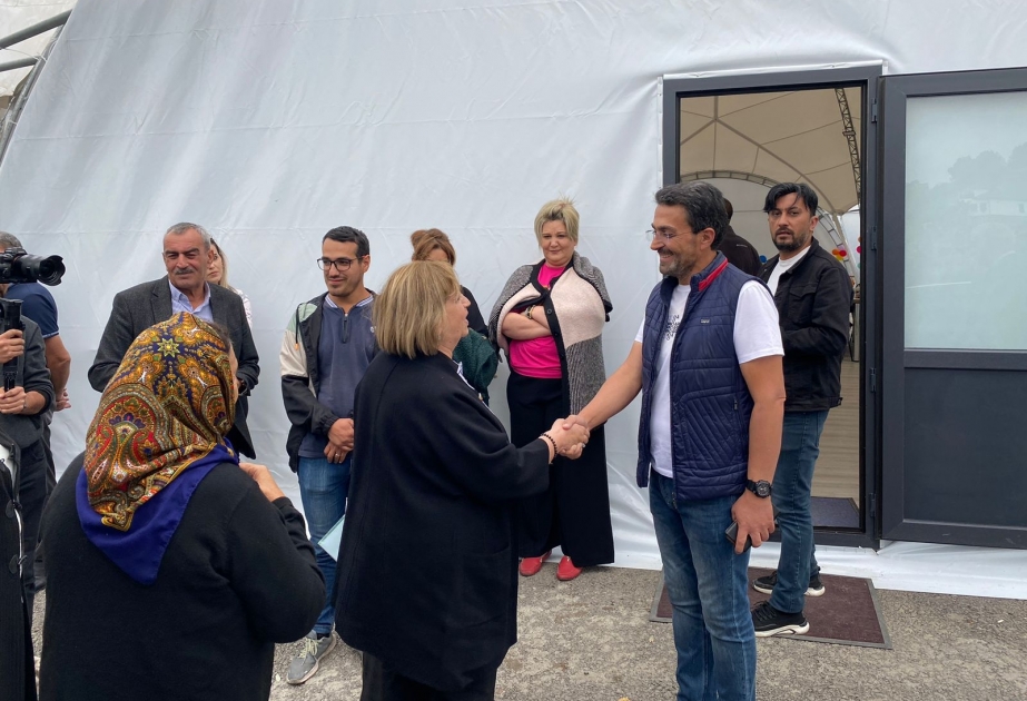 Daha 18 ailə Laçına köçürülüb  FOTO