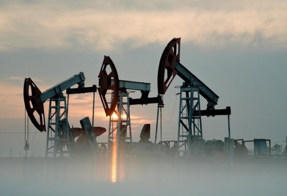 Мировые цены на нефть снизились