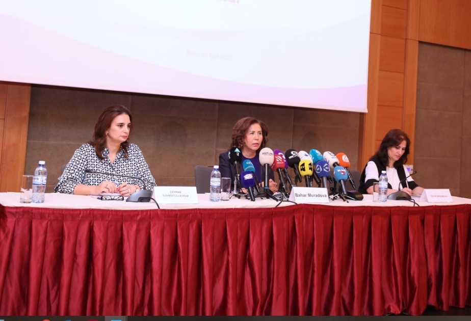Komitə sədri: Mövcud problemlərin qarşısının alınmasında mətbuatla əlaqələr çox vacibdir