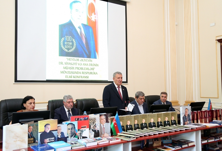 Heydər Əliyevin dil siyasəti mövzusunda respublika konfransı təşkil edilib