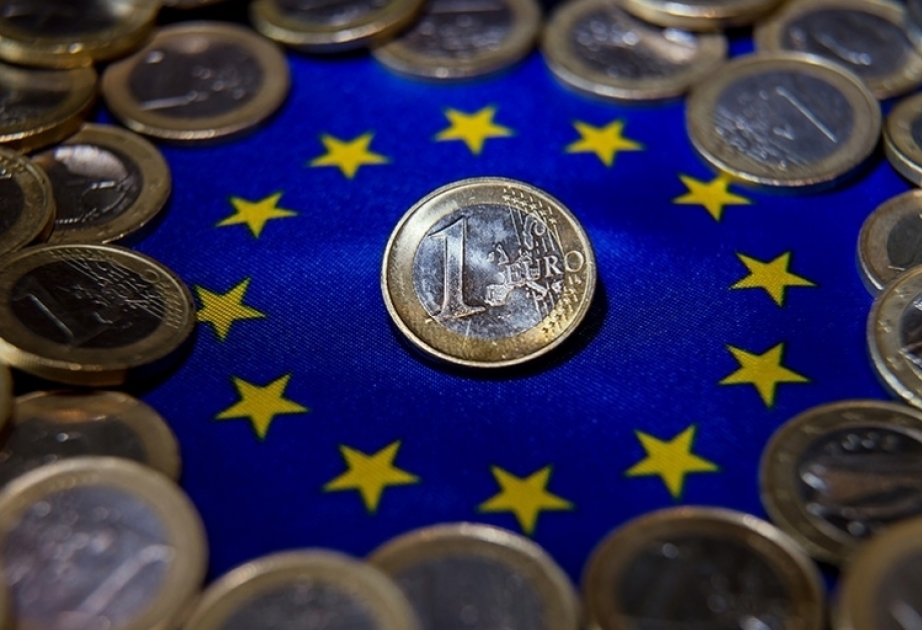 Annual inflation down to 5.5% in euro area