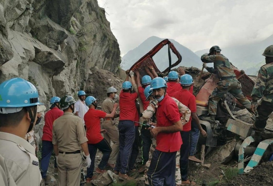 Hindistanda torpaq sürüşməsi azı on nəfərin həyatına son qoyub