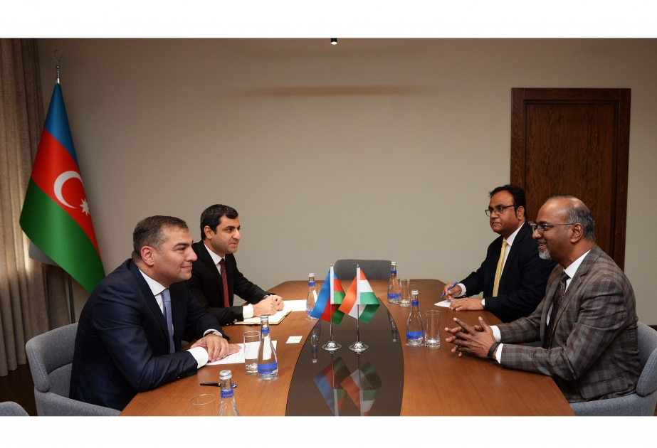 Azerbaiyán e India estudian perspectivas de cooperación turística