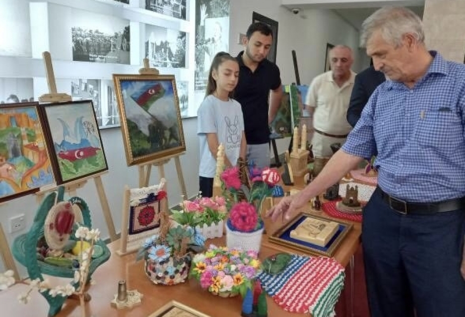 "Bacarıqlı əllər" adlı əl işləri və rəsm sərgisi açılıb