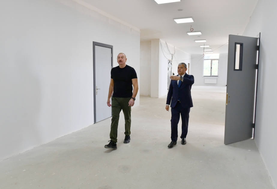 总统视察舒沙市第一中学教学楼建设工程进展情况