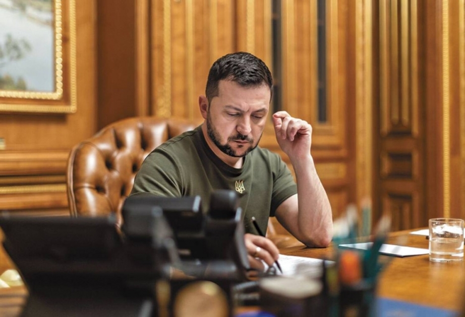 Zelenski hərbçilərə taxıl dəhlizinin işləməsi üçün tədbirlər görməyi tapşırıb