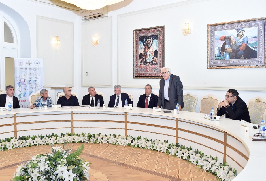 “Ədəbi proses” elmi-yaradıcılıq müşavirəsinin 10 illik yubileyinə həsr olunmuş tədbir