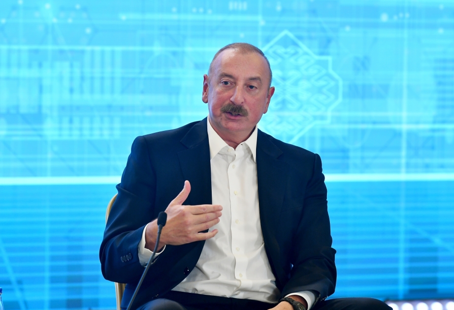 Präsident Ilham Aliyev wendet sich an ehemalige Binnenvertriebene