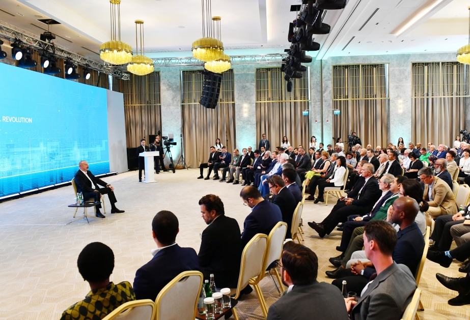 Президент: Ответственные СМИ должны способствовать укреплению отношений между соседними странами