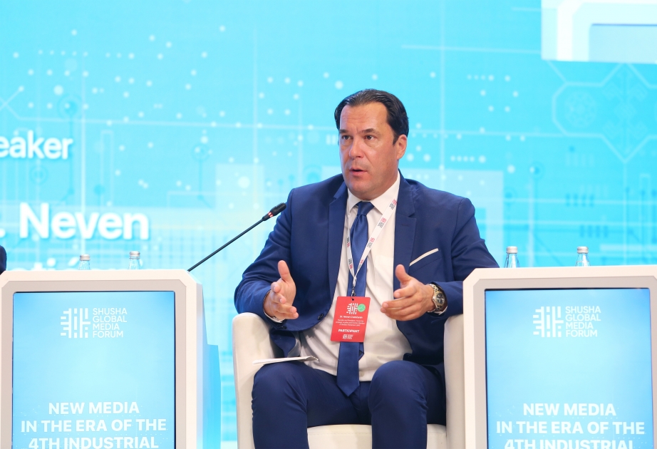 Serbiyalı sabiq deputat: Rəqəmsal erada informasiya bir silahdır
