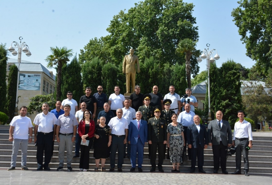 Qarabağ bölgəsində fəaliyyət göstərən media nümayəndələri mükafatlandırılıblar