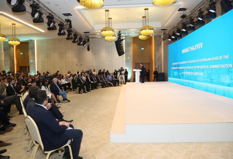 Şuşa Qlobal Media Forumu işini panel müzakirələrlə davam etdirib
