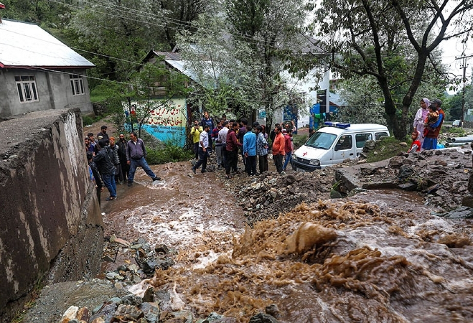 Hindistanın bir neçə bölgəsində güclü leysan yağışları daşqınlara səbəb olub