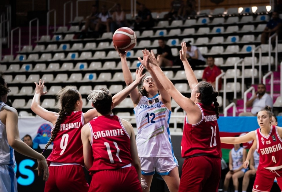 Əzmkar qələbə qazanan qızlardan ibarət millimiz Avropa çempionatının finalında