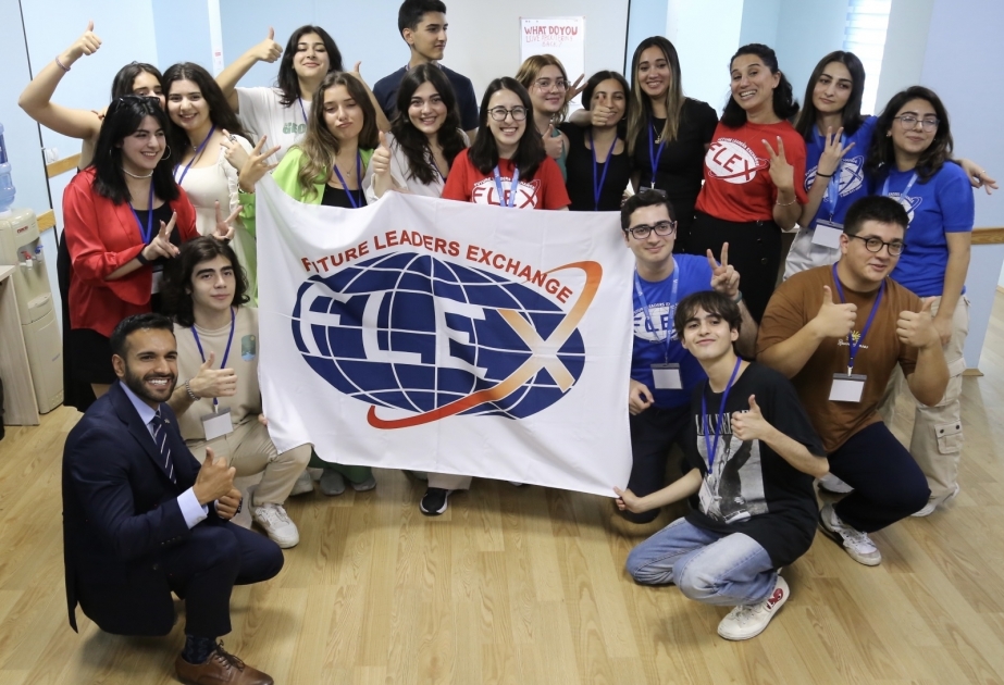 Azerbaijani students return from prestigious future leaders exchange program as engaged alumni