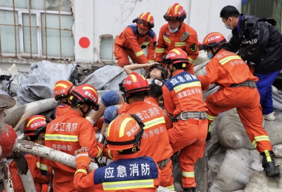 Einsturz eines Turnhallen-Daches in China: Mehr als zehn Tote