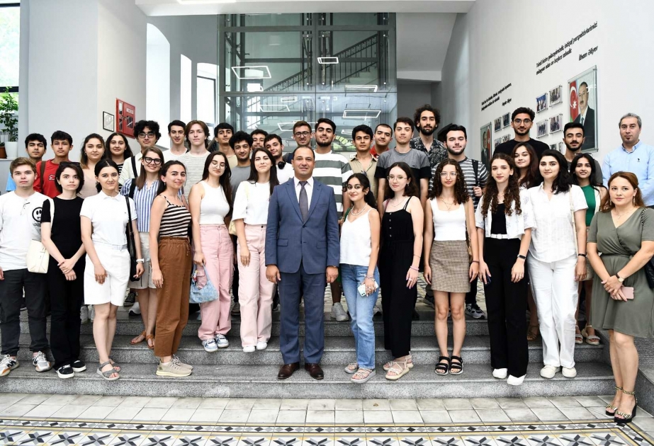 Yay məktəbində iştirak etmiş UFAZ tələbələri ilə görüş