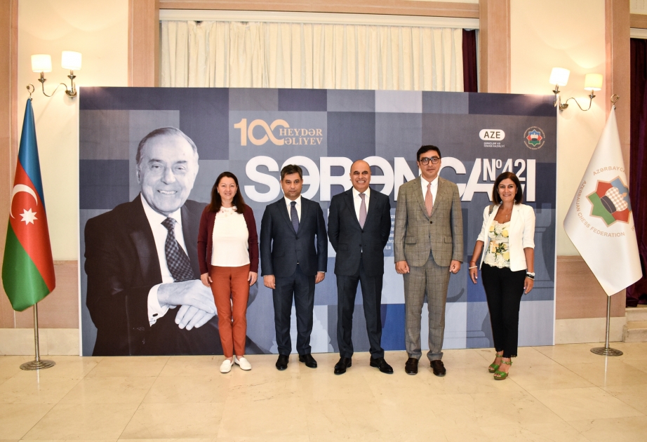 Ümummilli Lider Heydər Əliyevin 100 illik yubileyinə həsr edilmiş sənədli film təqdim olunub