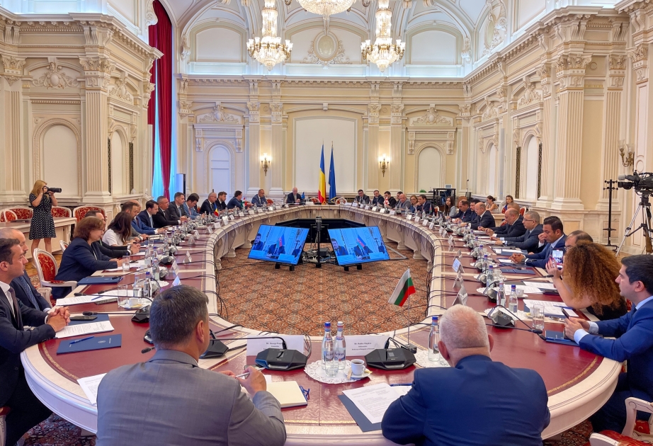 Bucharest hosts fourth ministerial meeting on green energy development and transmission