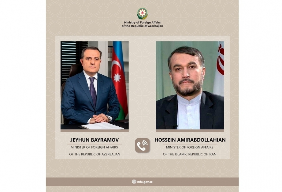 Azerbaijani, Iranian FMs hold phone talk