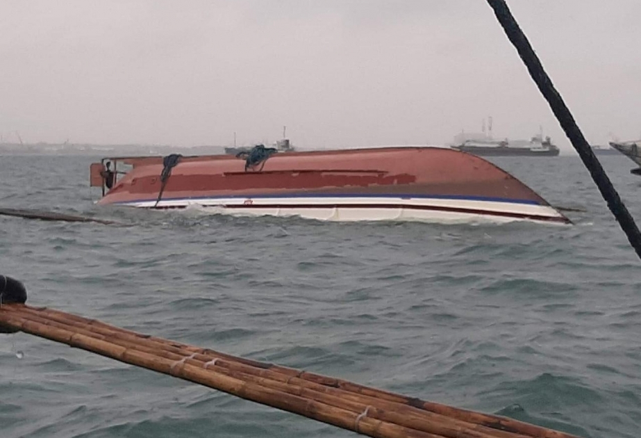 菲律宾一客船倾覆已致26人丧生