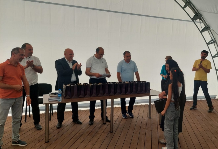 Bu gün Laçına köçən 16 ailəyə evlərinin açarları təqdim olunub