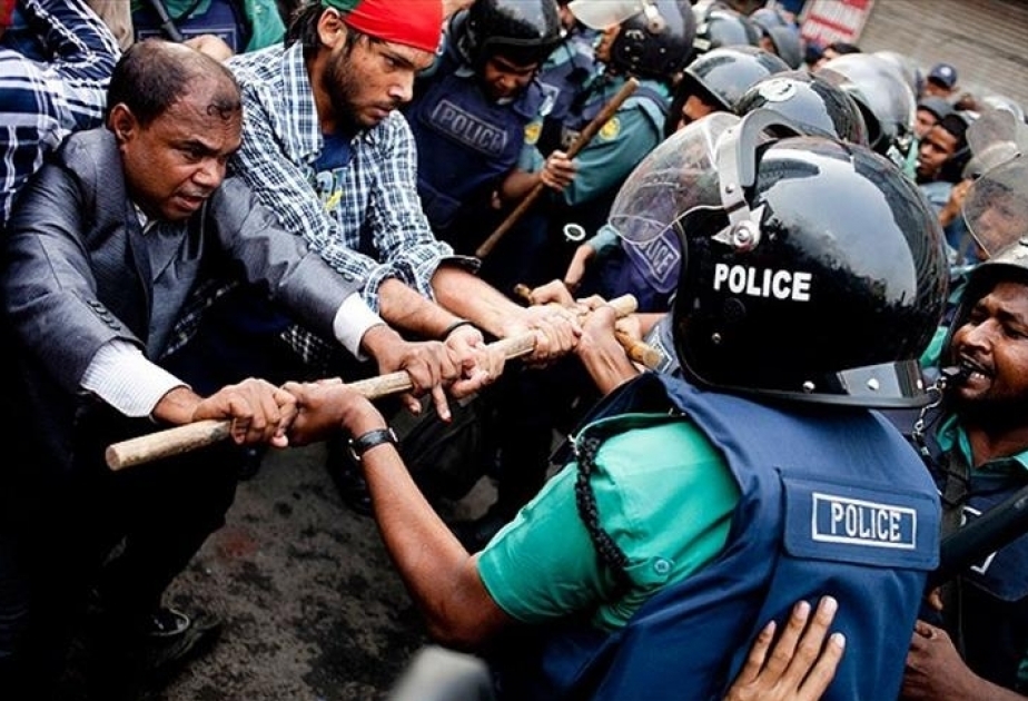 20 policemen injured in clashes with BNP activists