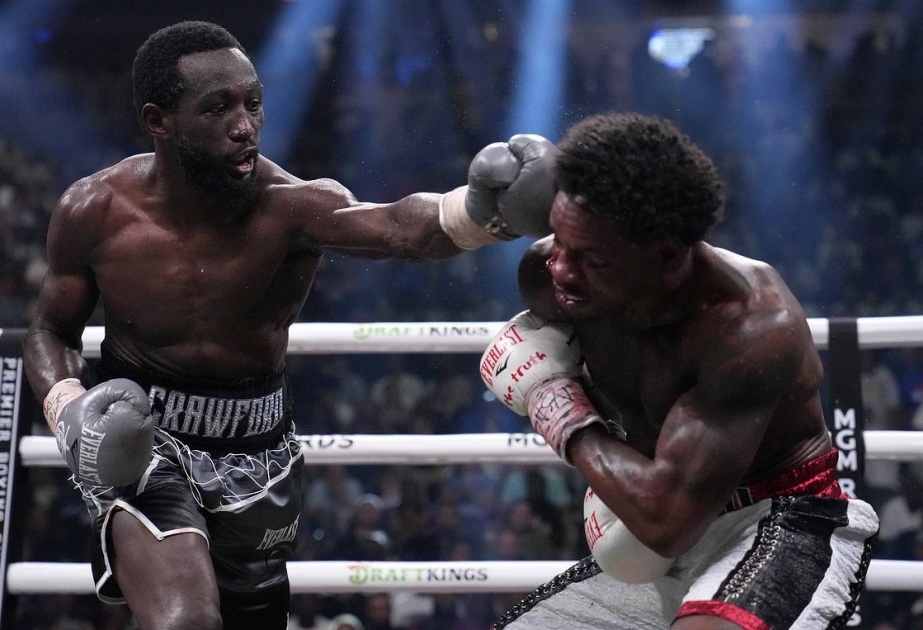 Terence Crawford beats Errol Spence Jr to win undisputed welterweight title