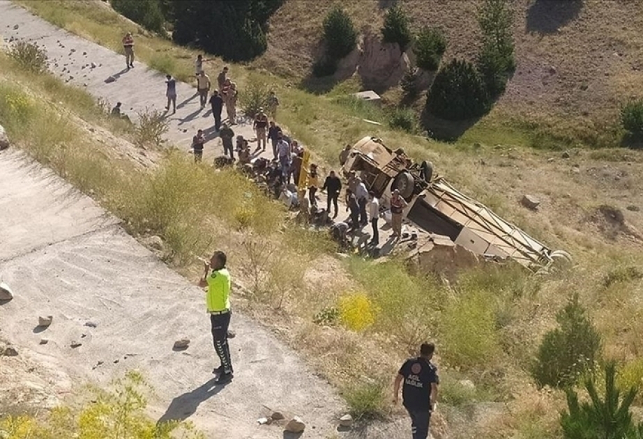 5 dead, 23 injured after bus falls off viaduct in Türkiye's Kars VIDEO