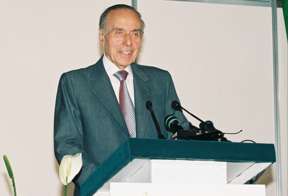 Moments of life given to the people: June 2001