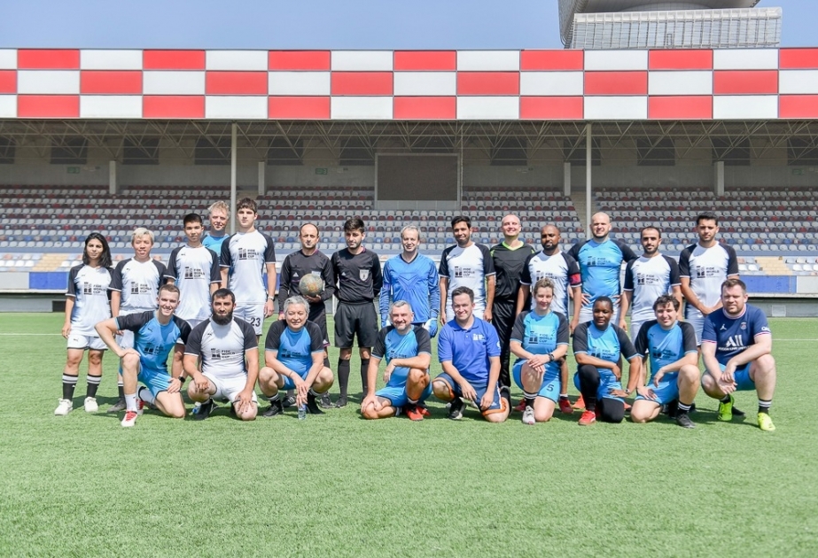 Şahmatçıların futbol matçında 14 qol vurulub