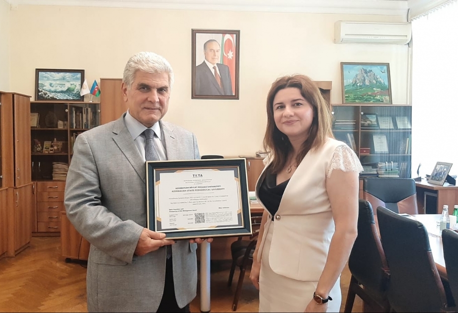 Pedaqoji Universitetə növbəti beş il üçün akkreditasiya şəhadətnaməsi təqdim olunub