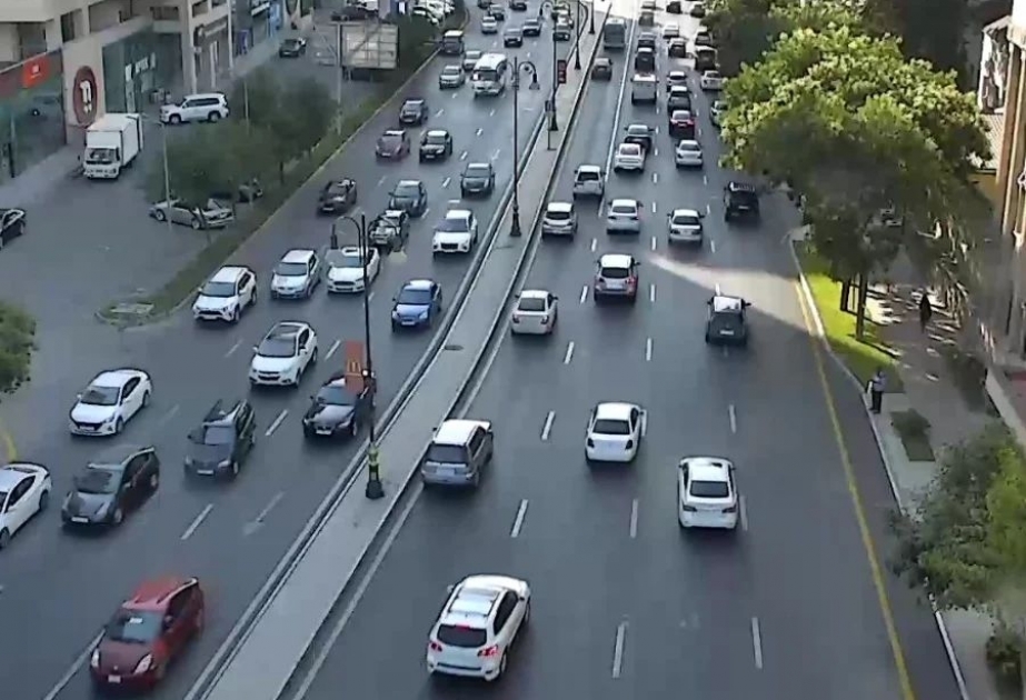 Bakıda hazırda sıxlıq müşahidə edilən yollar -  SİYAHI