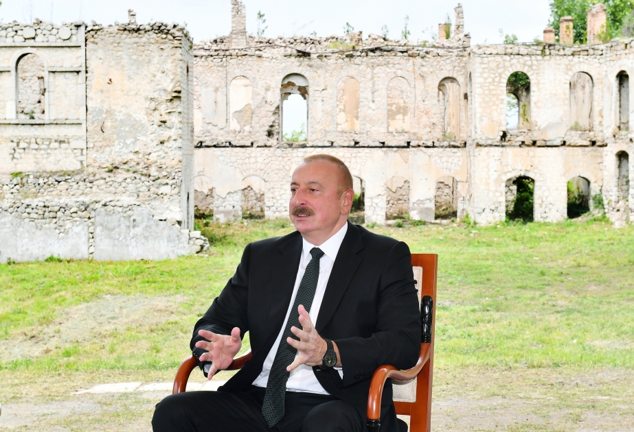 Ilham Aliyev: "Como un país que restauró la justicia por la fuerza, nos convertimos en autores de un nuevo proceso de paz"
