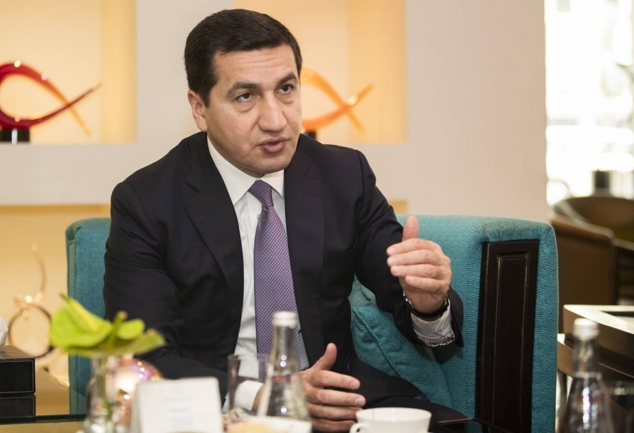 Hikmet Hadjiyev : La communauté de l’Azerbaïdjan occidental a le droit de retourner dans sa terre natale en Arménie