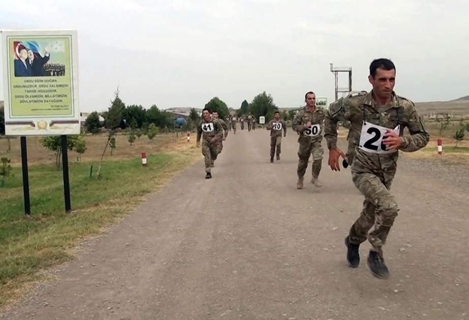 Azerbaijan Army monitors individual training of military servicemen