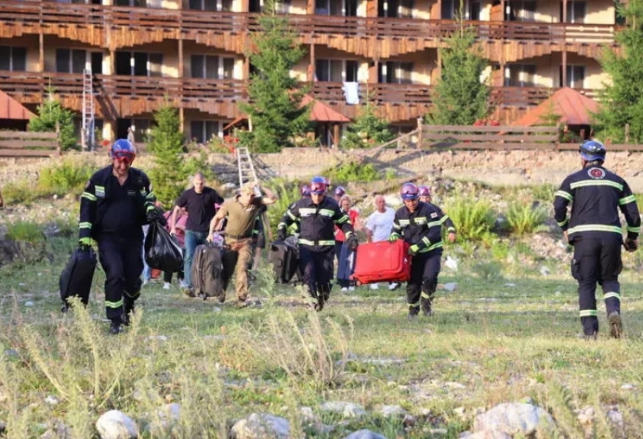 Gürcüstanda təbii fəlakət qurbanlarının sayı 6 nəfərə çatıb VİDEO