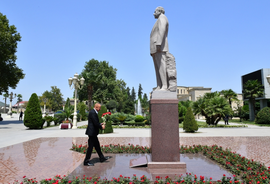 Le président Ilham Aliyev se déplace dans la région de Berdé VIDEO