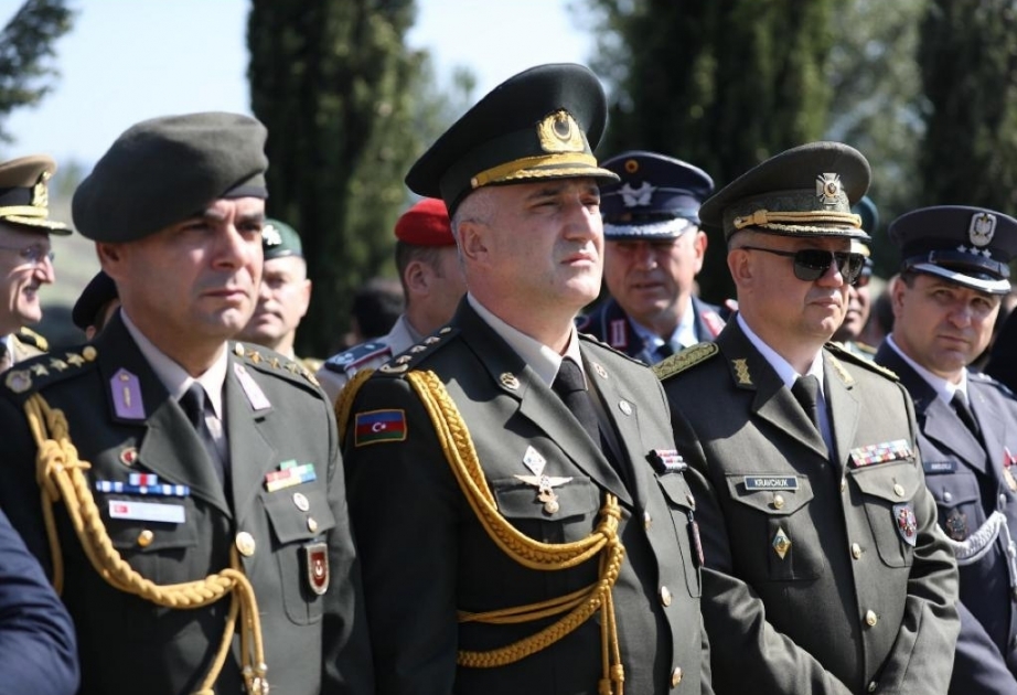 Personal de la embajada de Azerbaiyán conmemora a las víctimas de la guerra de agosto en Georgia