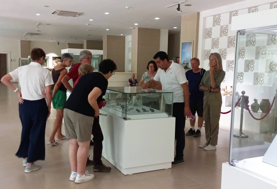 Avstraliyalı turistlər Qəbələ Dövlət Tarix-Bədii Qoruğunda olublar