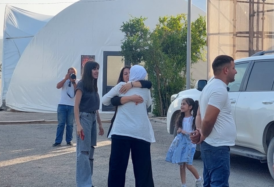 Bu gün daha 23 laçınlı ailə doğma yurduna qovuşub