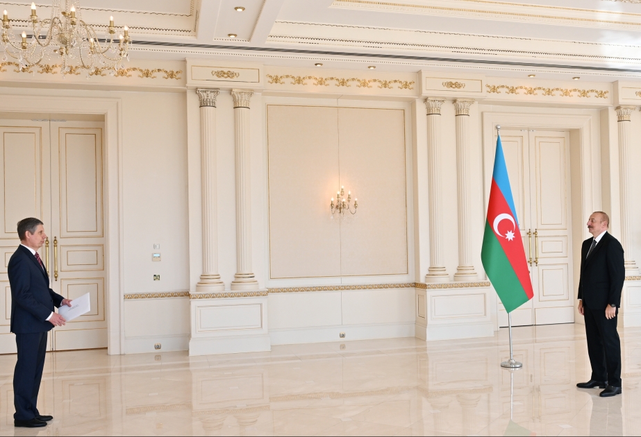 Президент Ильхам Алиев принял верительные грамоты новоназначенного посла России в Азербайджане  ОБНОВЛЕНО ВИДЕО