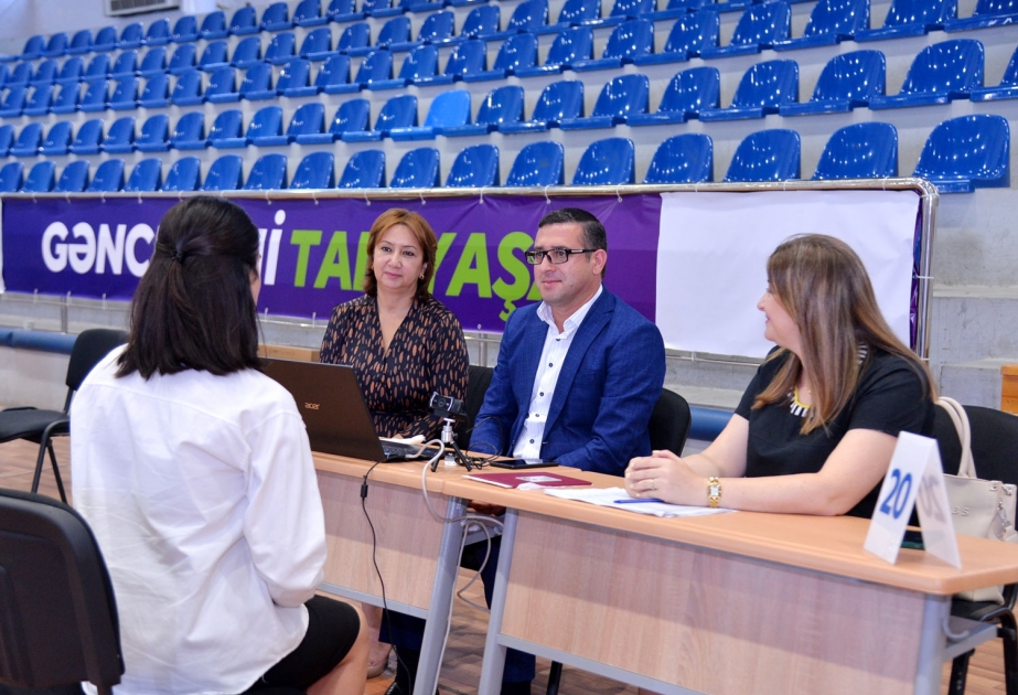 Müəllimlərin işə qəbulu üzrə müsabiqənin müsahibə mərhələsi izlənilib