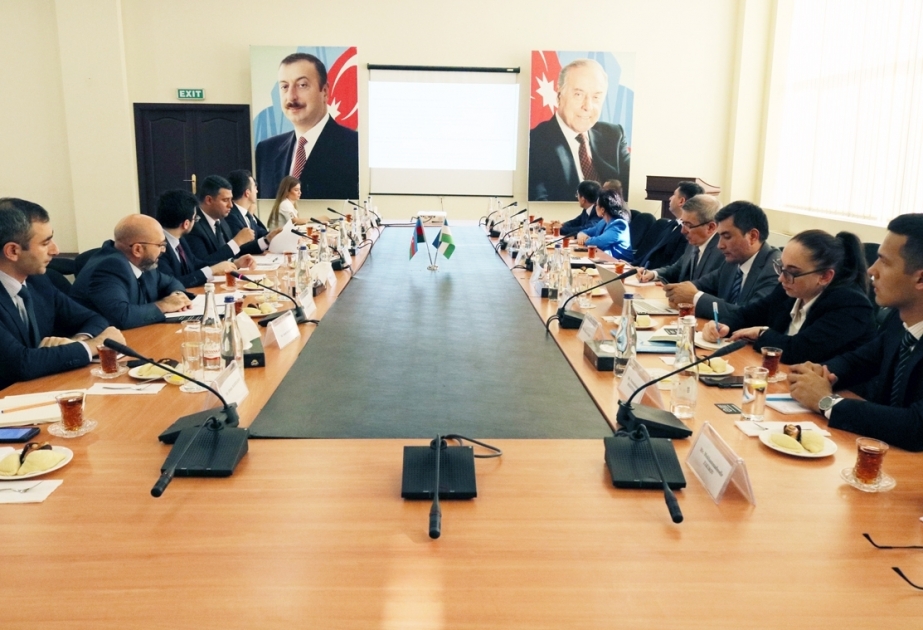 Azerbaiyán y Uzbekistán discuten oportunidades de inversión