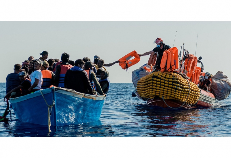 Mittelmeer und Atlantik: Hilfsorganisationen und Marokkos Marine retten hunderte Migranten aus Seenot