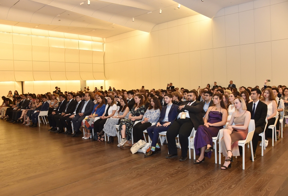 Avropa Gənclər Parlamentinin 99-cu Beynəlxalq Sessiyasının bağlanış mərasimi olub