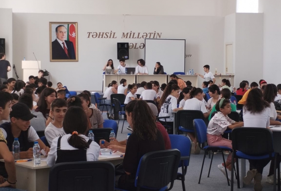 Şəki məktəbliləri Ulu Öndərin xatirəsinə həsr olunan intellektual yarışda biliklərini sınayıblar